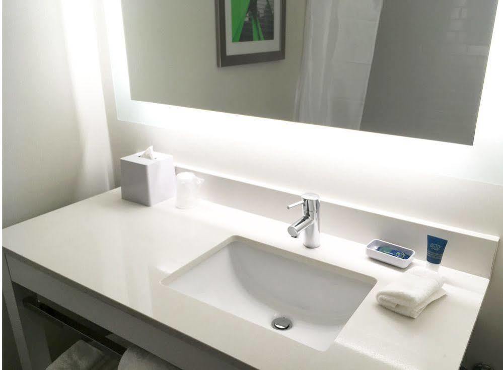 Four Points By Sheraton O'hare 3*